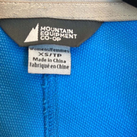 MEC soft shell jacket size XS in like new condition beautiful blue color - Picture 3 of 4